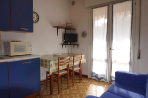 Lovely apartment for 4 guests with terrace Porto Santa Margherita